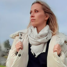 Lataa kuva Galleria-katseluun, Bitte Kai Rand vaalean beigen värinen merinovilla kaulahuivi / new wool scarf Bitte Kai Rand